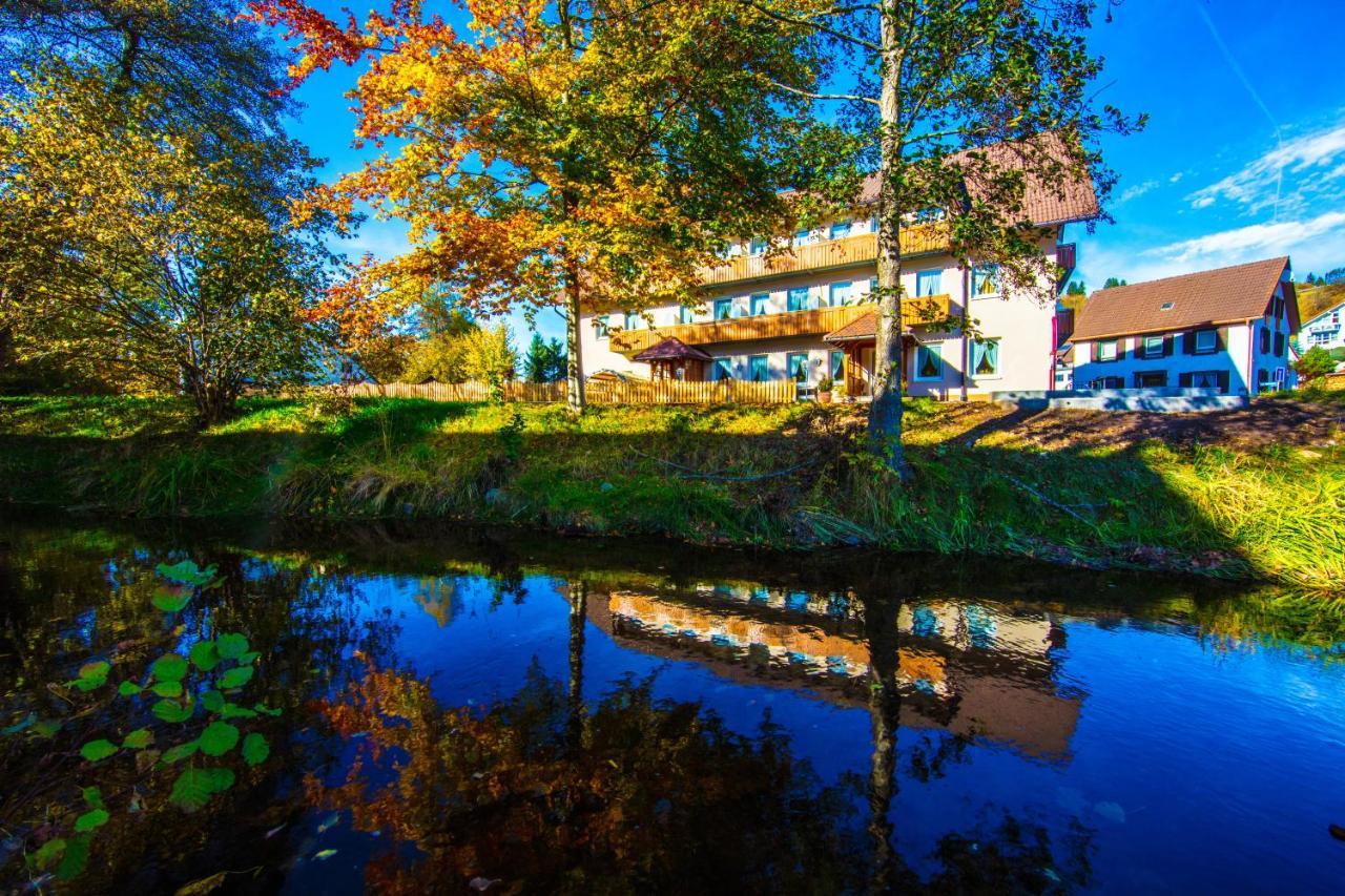Hotel Restaurant Schwoerer Lenzkirch Bagian luar foto