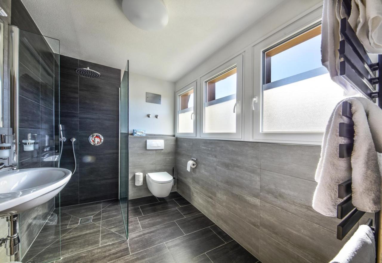 Hotel Restaurant Schwoerer Lenzkirch Bagian luar foto