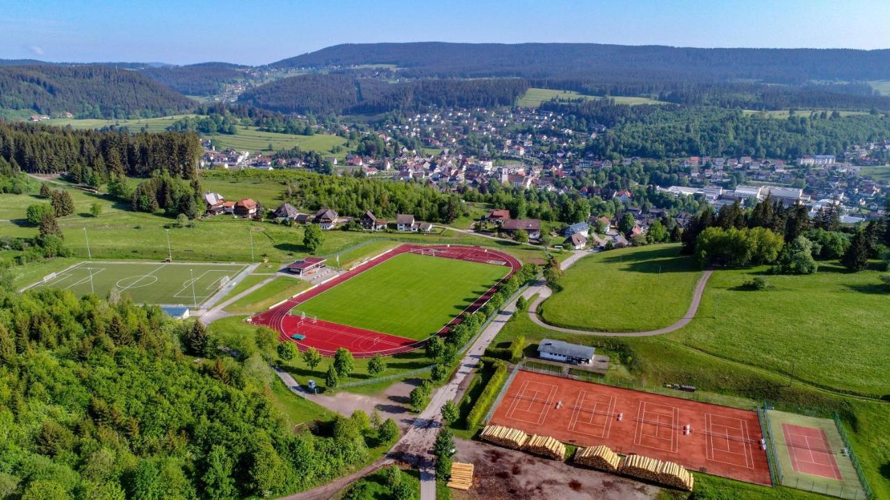 Hotel Restaurant Schwoerer Lenzkirch Bagian luar foto